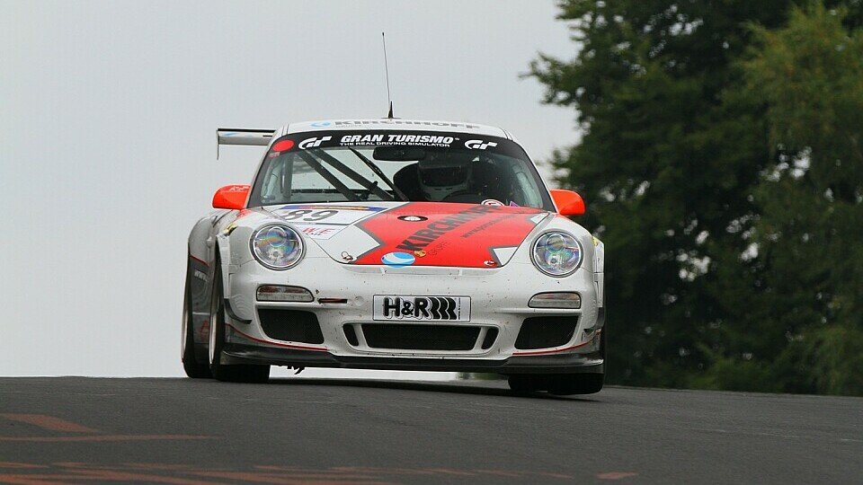 Der Porsche vom PoLe Racing Team erreichte endlich das Ziel, Foto: Patrick Funk