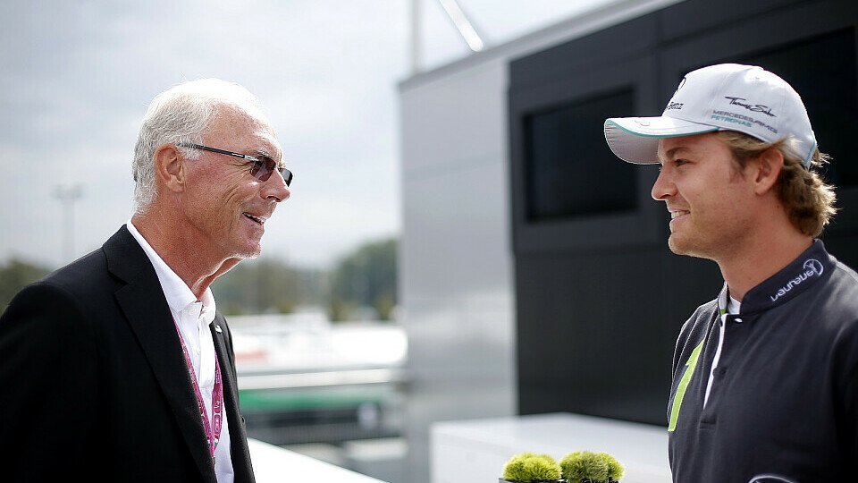 Franz Beckenbauer und Nico Rosberg kommen nach Hockenheim, Foto: Sutton