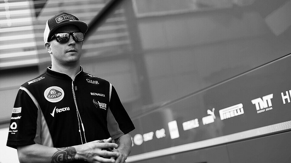 Kimi Räikkönen und Lotus schliddern auf eine Schlammschlacht zu, Foto: Sutton