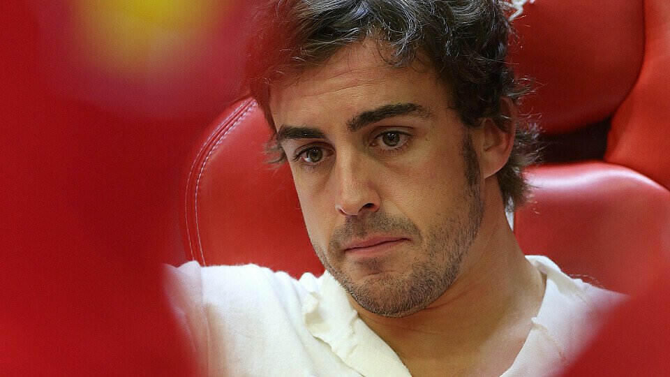 Fernando Alonso ist verzweifelt - so kann es bei Ferrari nicht weitergehen, Foto: Sutton
