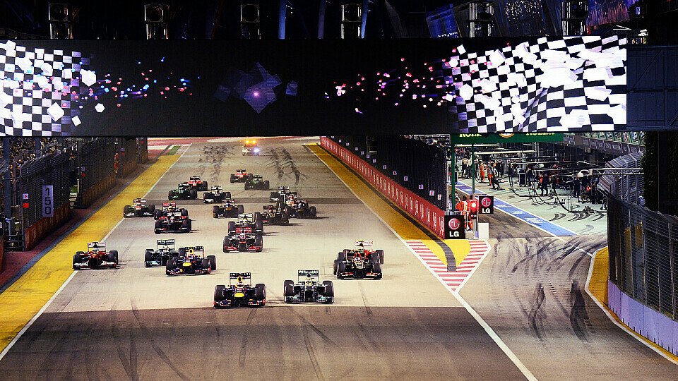 Sieg-Hattrick für Sebastian Vettel beim Singapur GP, Foto: Sutton