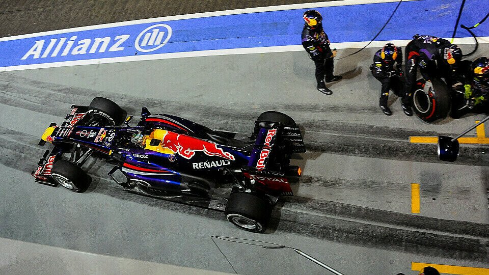 Bei Red Bull wird jede Bremsspur mit Argusaugen beobachtet, Foto: Sutton