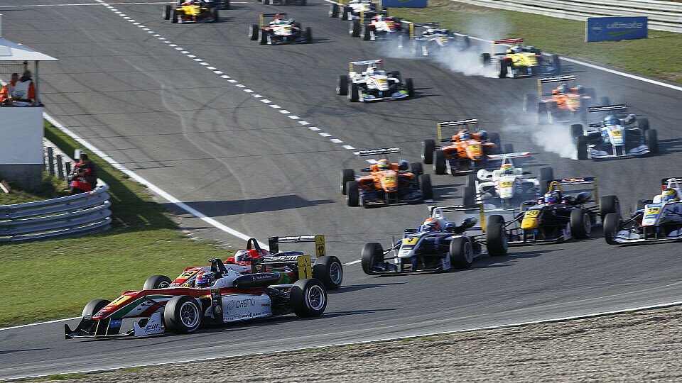 Raffaele Marciello hat gute Chancen auf den Titelgewinn, Foto: FIA F3