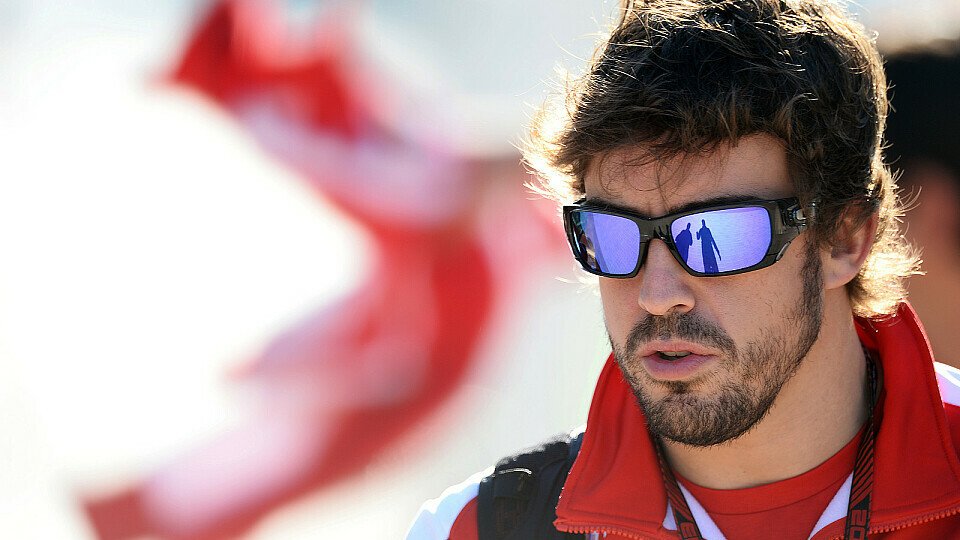 Fernando Alonso lässt seinem Ärger in Korea freien Lauf, Foto: Sutton