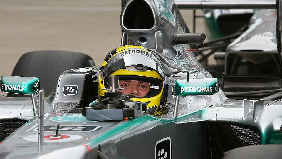 Nico Rosberg klebt das Pech an den Schuhen, Foto: Sutton