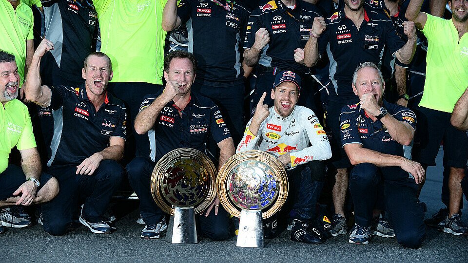 Vierter Saisonsieg in Folge für Sebastian Vettel - nächste Woche Weltmeister?, Foto: Sutton