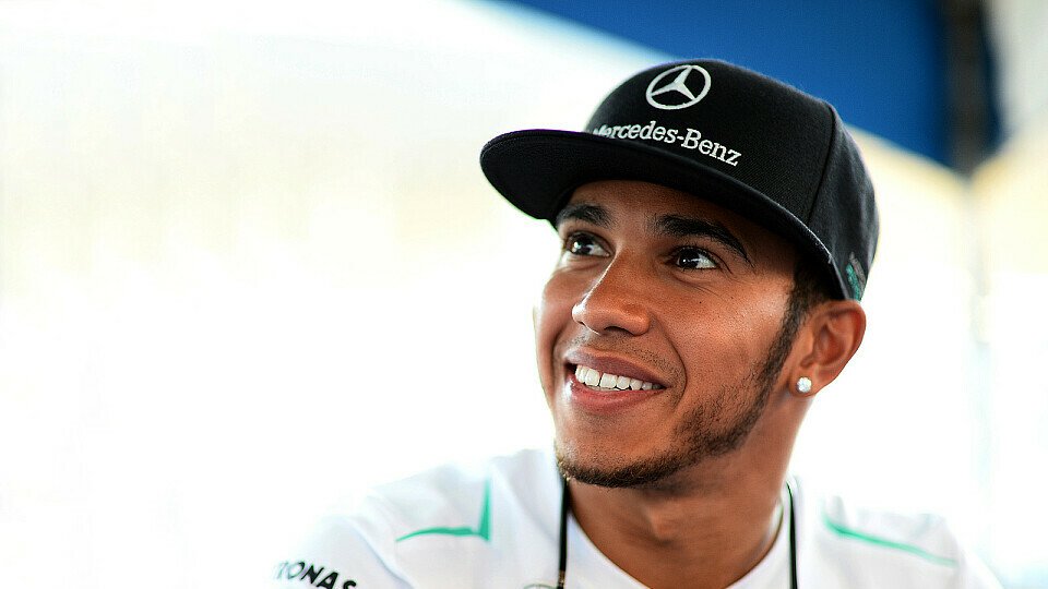 Lewis Hamilton hat gut lachen, Foto: Sutton