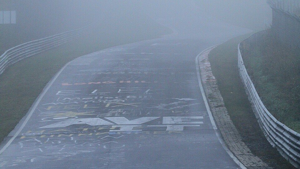 Die Nordschleife ist im Nebel verschwunden, Foto: Patrick Funk
