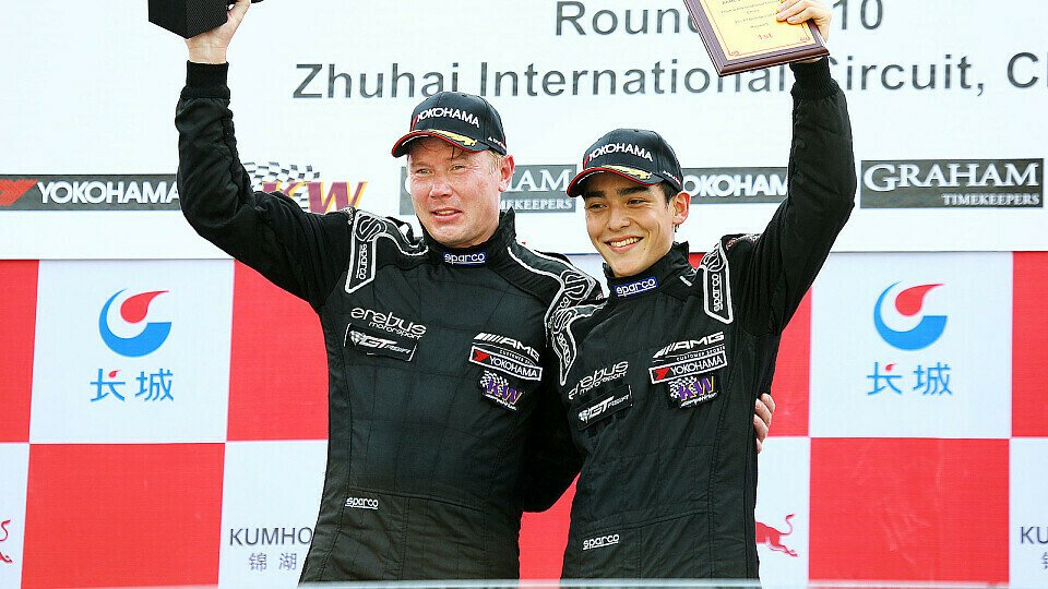 Sieg in China: Mika Häkkinen durfte nach sechs Jahren wieder strahlen, Foto: Mercedes-Benz