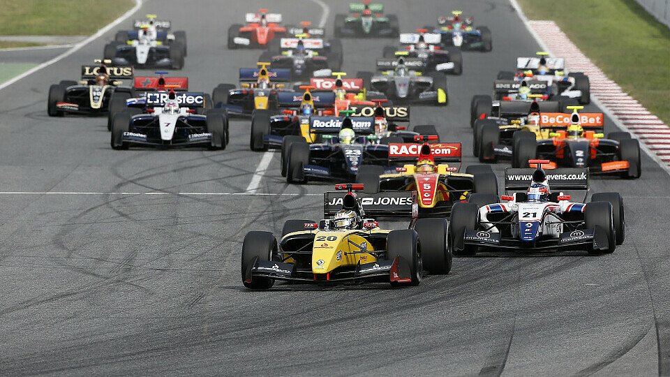 Magnussen gewann den Start und das Rennen, Foto: WS by Renault