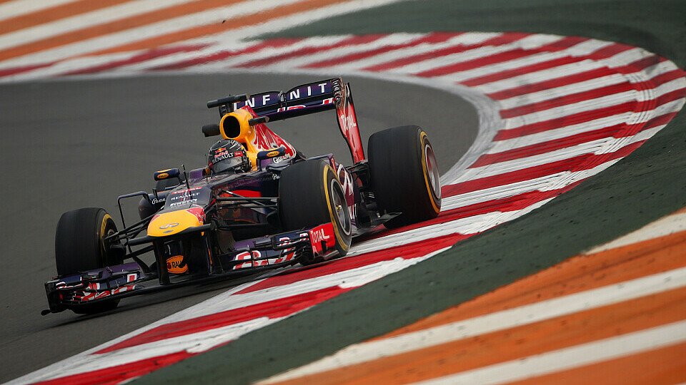 Sebastian Vettel schnappt sich in Indien die 43. Pole seiner F1-Karriere, Foto: Sutton