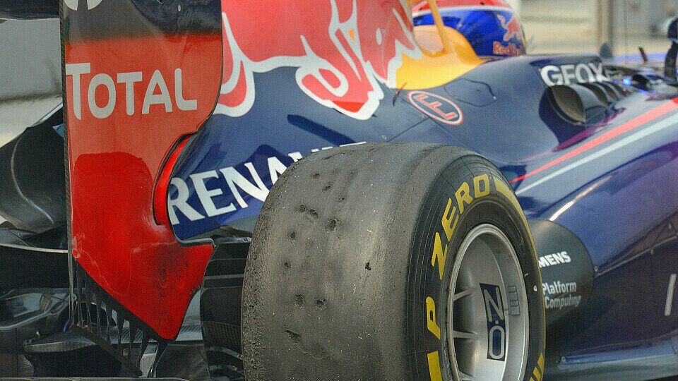 Der Red Bull kam gut mit den neuen 'alten' Reifen zurecht, Foto: Sutton