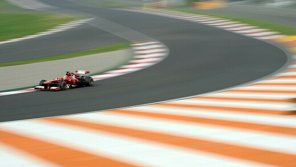 Fernando Alonso startet von P8 in den Indien Grand Prix, Foto: Sutton