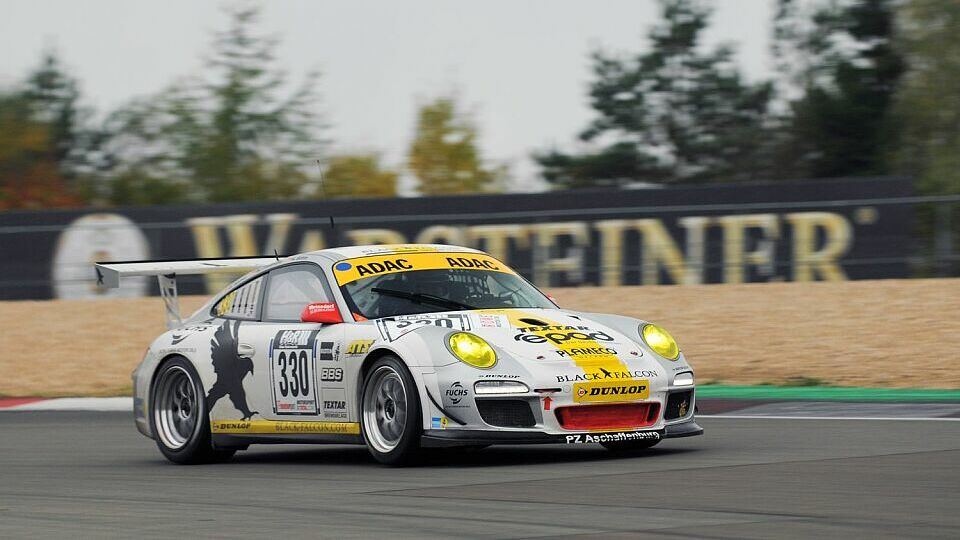 Der Porsche von Black Falcon sicherte sich den Sieg beim RCN-Rennen, Foto: RCN