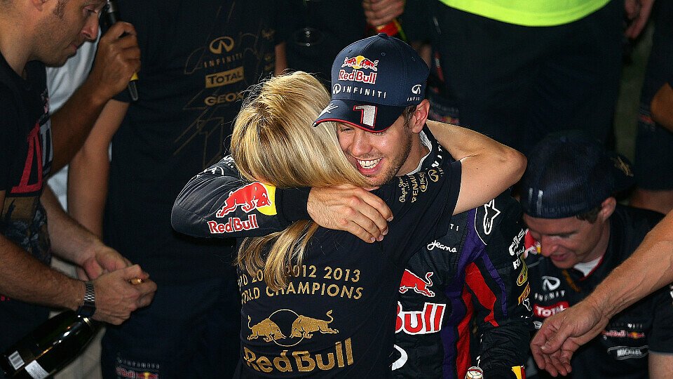 Bald sind Hanna und Sebastian Vettel zu Dritt, Foto: Red Bull