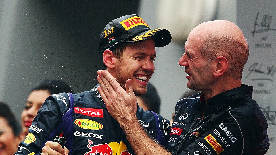 Adrian Newey feierte mit Sebastian Vettel, Foto: Red Bull