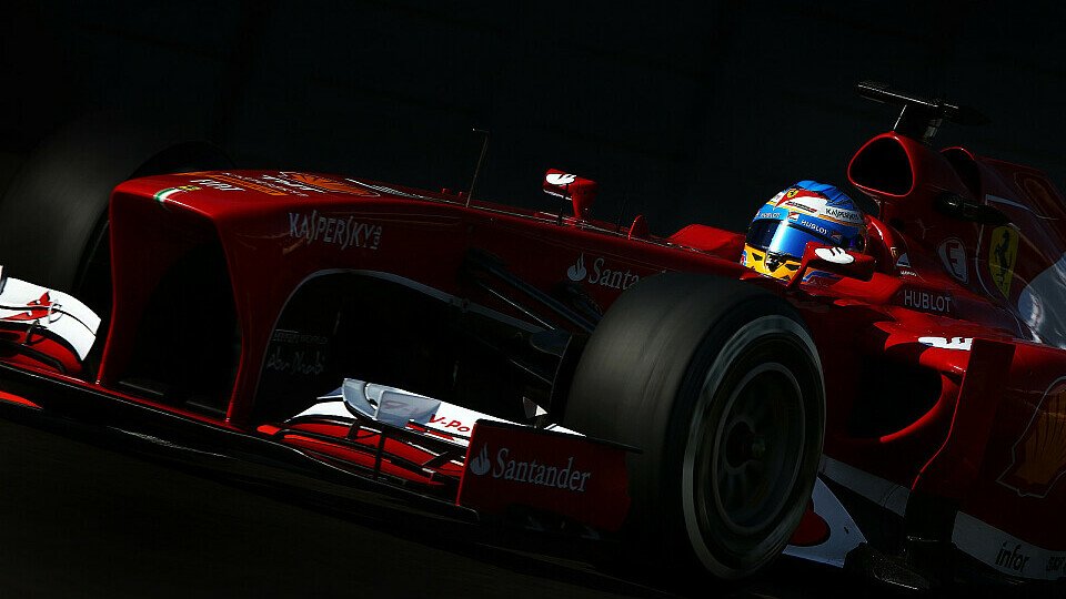 Fernando Alonso tritt beim vorletzten Rennen des Jahres an, Foto: Sutton