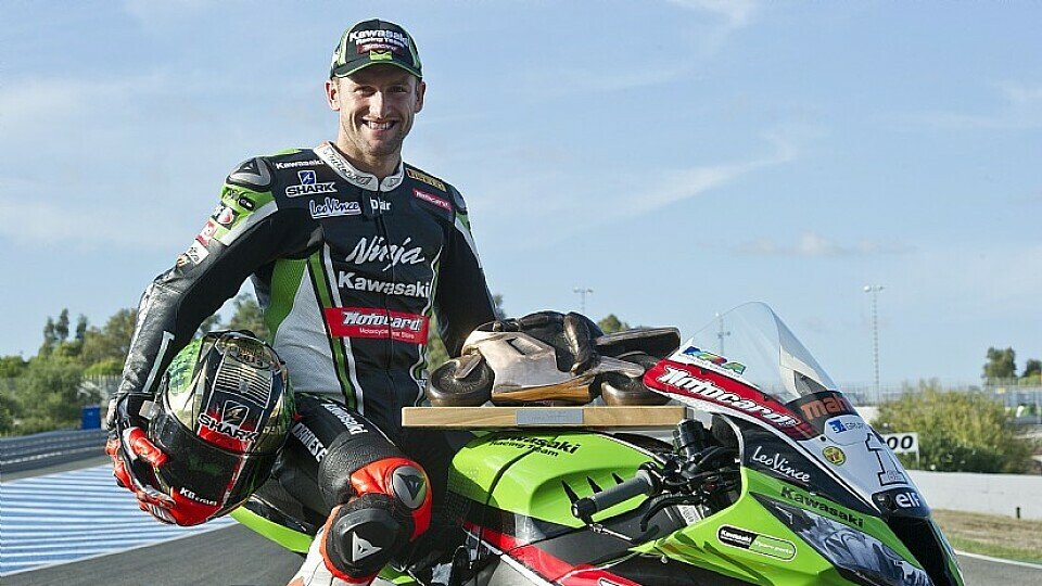 Tom Sykes krönte sich 2013 erstmals zum Weltmeister, Foto: Kawasaki Racing Team