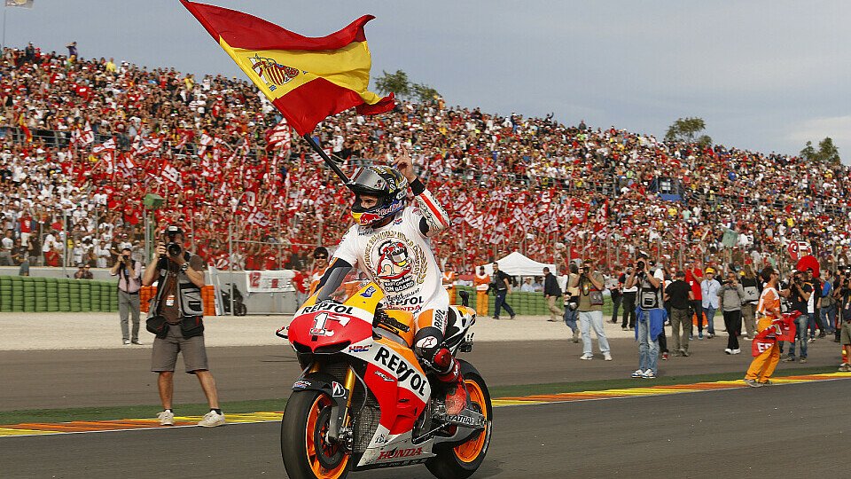 Marc Marquez ließ sich von seinen Fans feiern, Foto: Repsol Honda