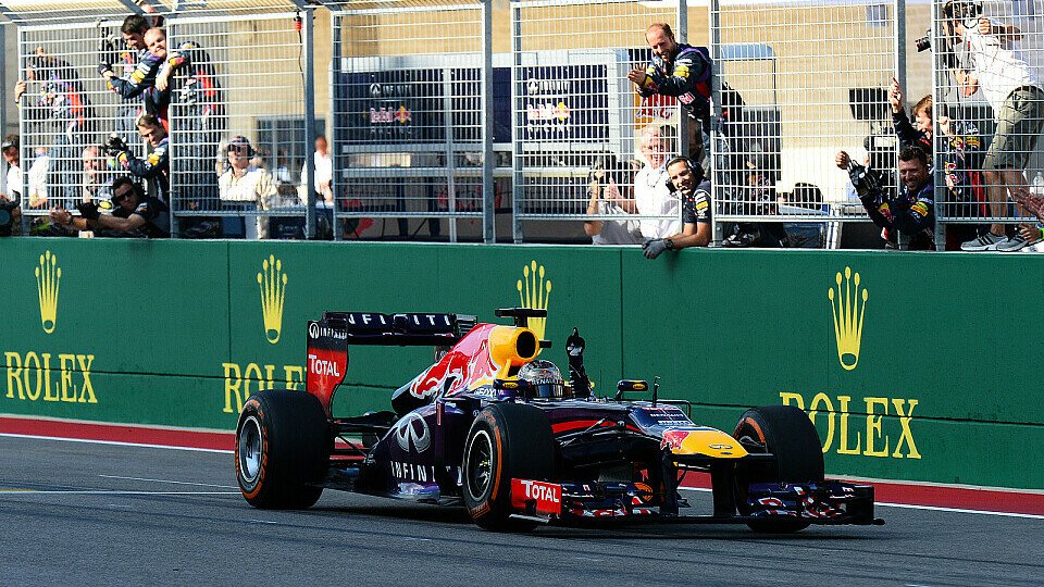 Achter Sieg in Folge für Sebastian Vettel - Schumacher-Rekord geknackt, Foto: Sutton