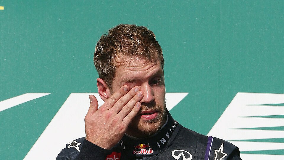Sebastian Vettel war nach seinem achten Sieg in Folge ergriffen, Foto: Sutton
