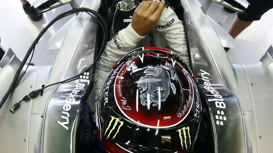 Aufgepasst auf Lewis Hamilton!, Foto: Mercedes AMG