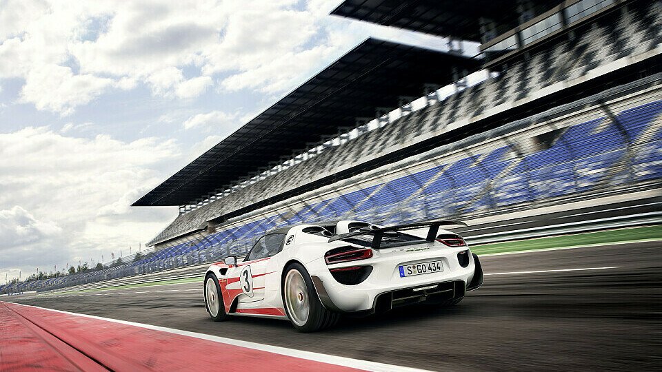 Als Erfolg der finalen Abstimmung ist der Porsche-Supersportwagen nochmals spurtstärker geworden, Foto: Porsche