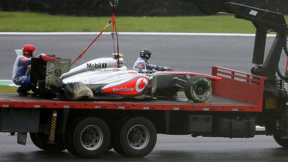 Sergio Perez ließ den McLaren nicht heil, Foto: Sutton