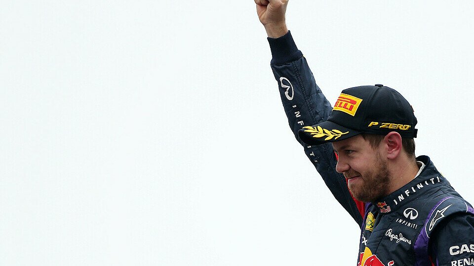 Sebastian Vettel will auch 2014 die Siegerfaust recken, hofft jedoch auf ein ausgeglichenes Fahrerfeld., Foto: Sutton