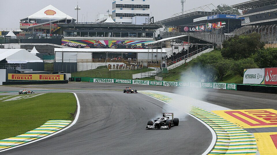 Pirelli will die Reifenmischungen für Brasilien nochmals überdenken, Foto: Sutton