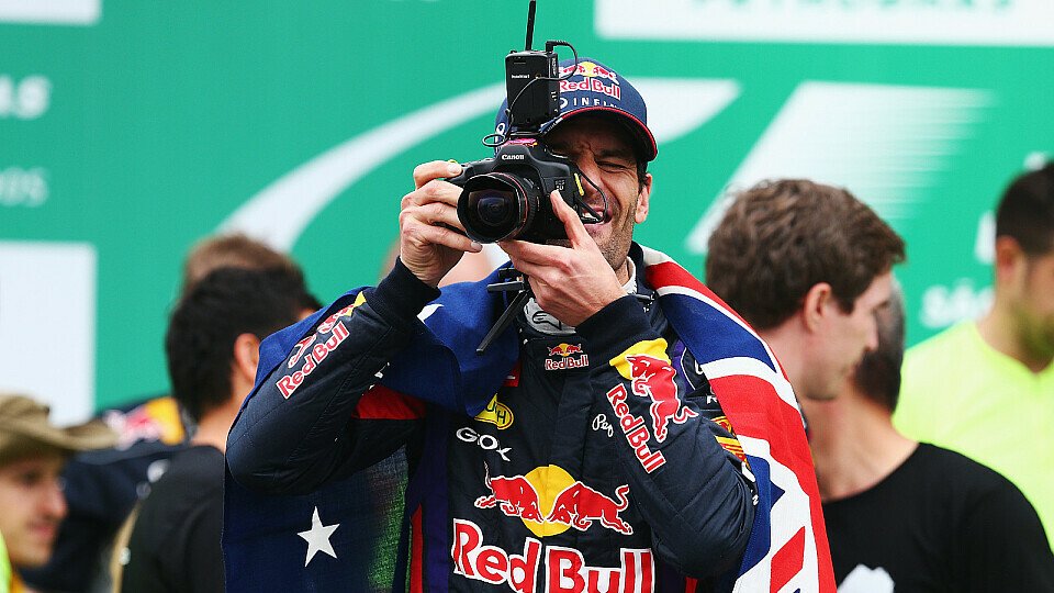 Mark Webber sieht sich das Geschehen nun aus einer anderen Perspektive an, Foto: Red Bull