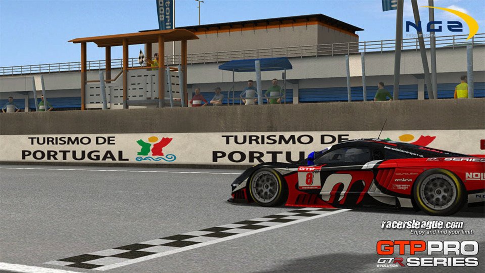 Nachdem er in Suzuka Tometzki noch knapp den Vortritt lassen musste, drehte Thomas Tometzki den Spieß in Estoril um, Foto: Racersleague