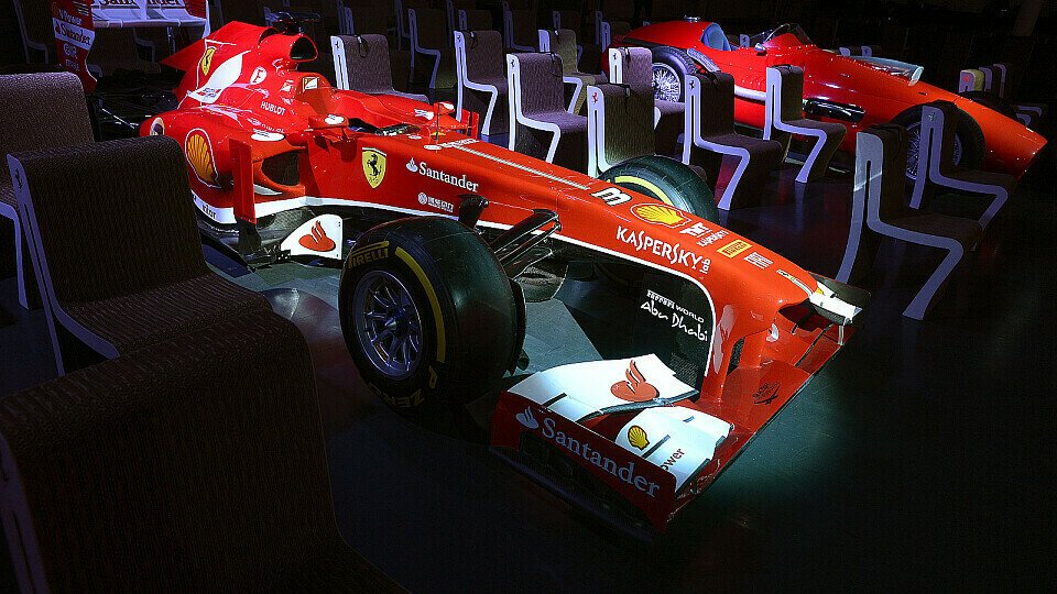 Ferrari im Wandel der Geschichte - welches Auto gefällt euch besser?, Foto: Ferrari