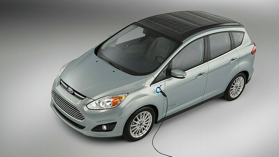 Der Ford C-MAX Energi Solar Concept kombiniert Plug-in Hybrid-Technologie von Ford mit einem hocheffizienten Solardach, Foto: Ford