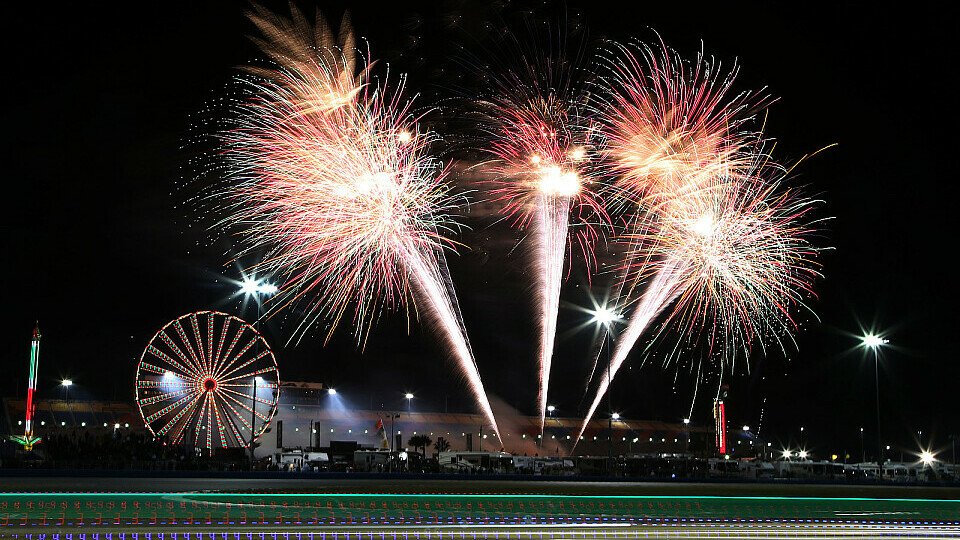 Das Feuerwerk im Rahmen der 24 Stunden von Daytona 2014, Foto: Sutton