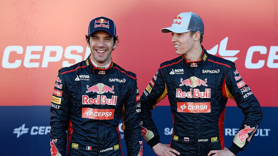 Jean-Eric Vergne und Daniil Kvyat nehmen im STR9 Platz, Foto: Sutton