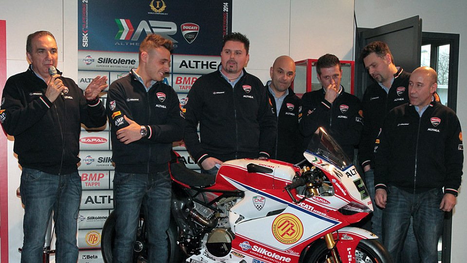 Das Team Althea Racing 2014 präsentiert sich, Foto: Althea Racing