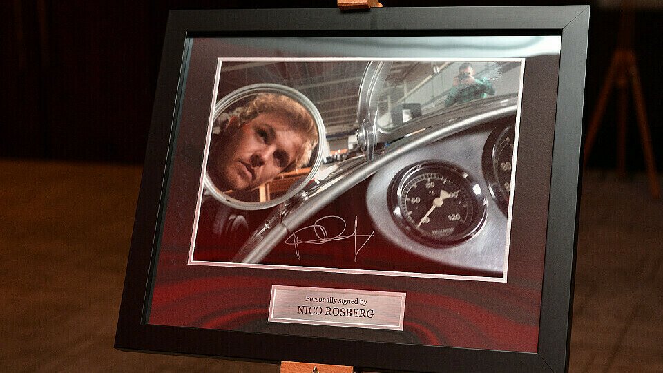 Nico Rosberg steuerte auch ein Bild zur Auktion bei, Foto: Sutton
