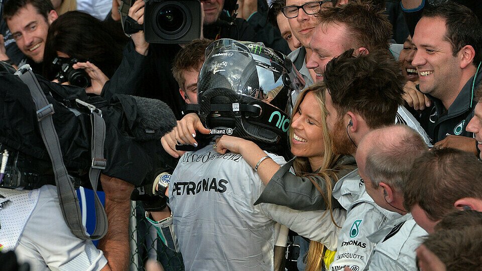 Nico Rosberg freut sich über einen kurzen Urlaub mit Freundin Vivian, Foto: Sutton