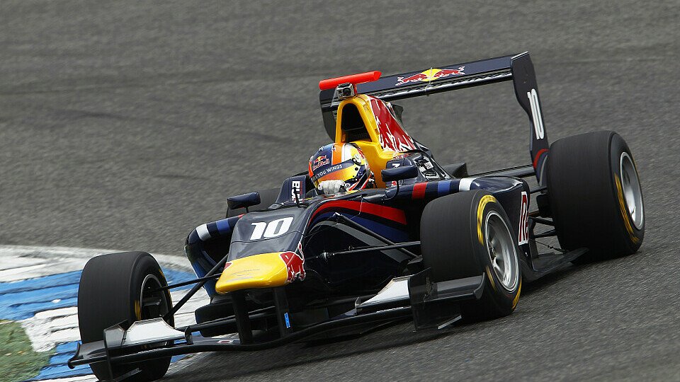 Alex Lynn hatte am zweiten Testtag in Estoril die Nase vorne, Foto: GP3 Series