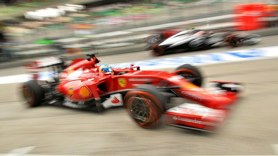 Fernando Alonso hatte Glück im Unglück, Foto: Sutton