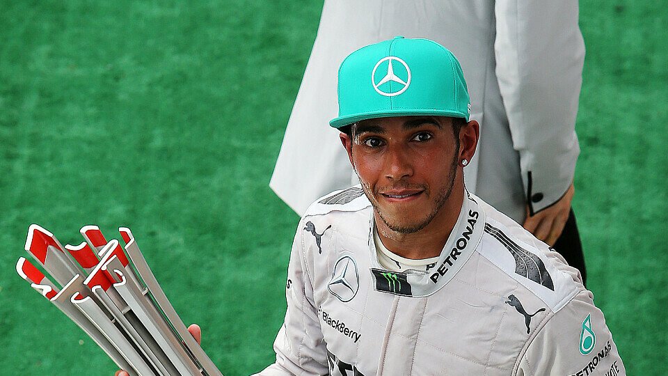 Lewis Hamilton dankte seinem Team und gedachte der Flug-Opfer, Foto: Sutton