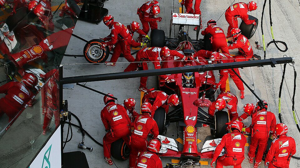 Fernando Alonso wurde am schnellsten abgefertigt, Foto: Sutton