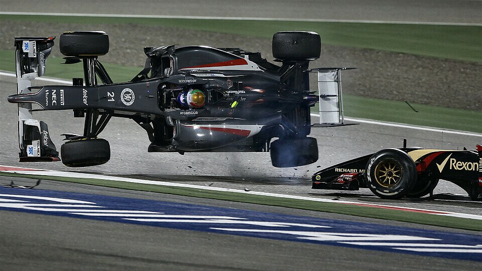 Der wohl spektakulärste Unfall in dieser Saison: Maldonado nimmt Gutierrez auf die Hörner, Foto: Sutton