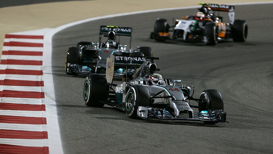 Perez findet es langweilig hinter den Mercedes zu fahren, Foto: Sutton