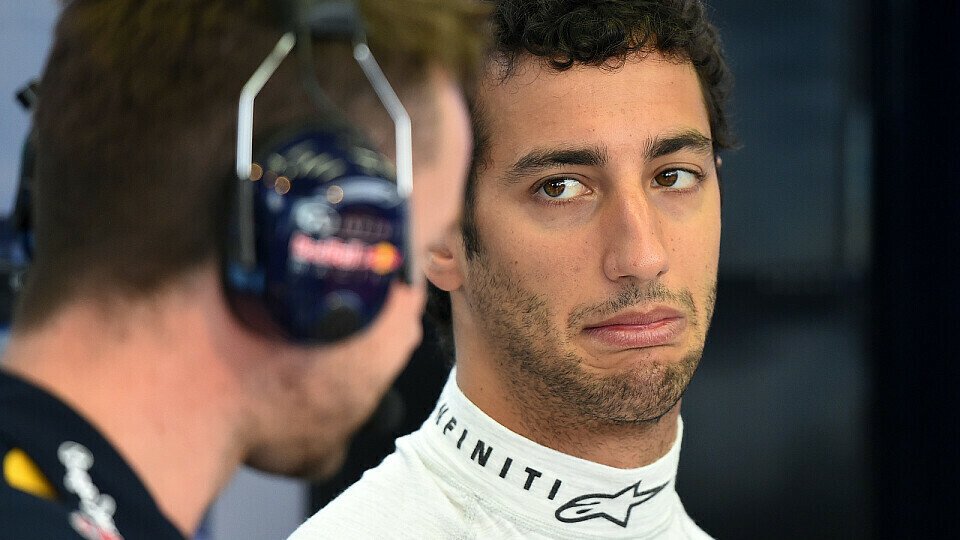Daniel Ricciardo ist von den Lotus-Problemen überrascht, Foto: Sutton