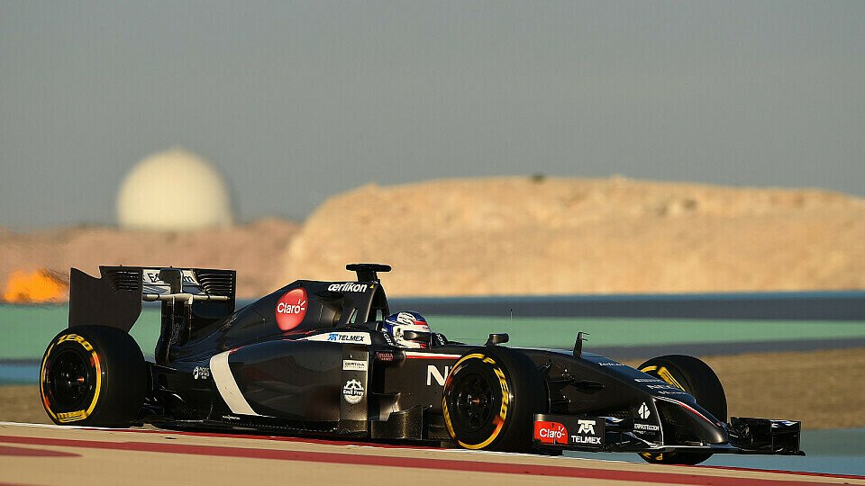 Sergey Sirotkin durfte bislang lediglich in Bahrain testen, Foto: Sutton