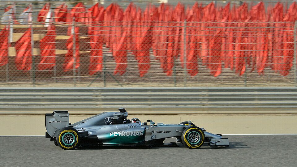 Mercedes war auch am zweiten Tag der Tests in Bahrain das Maß aller Dinge, Foto: Sutton