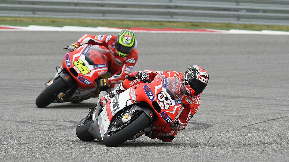 Das Ducati-Duo Andrea Dovizioso und Cal Crutchlow lieferte sich ein hartes Duell., Foto: Ducati