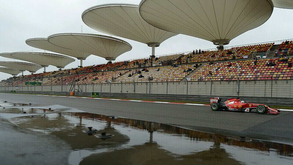 Alonso startet von P5 ins Rennen, Foto: Sutton